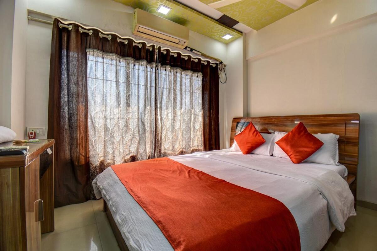 1 Private Bedroomiibath In A Modern 2bhk In Powai Apartament Bombaj